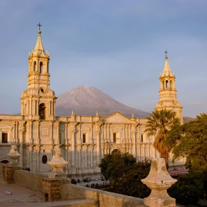 Arequipa City Tour Santa Catalina Monastery and El Misti volcano